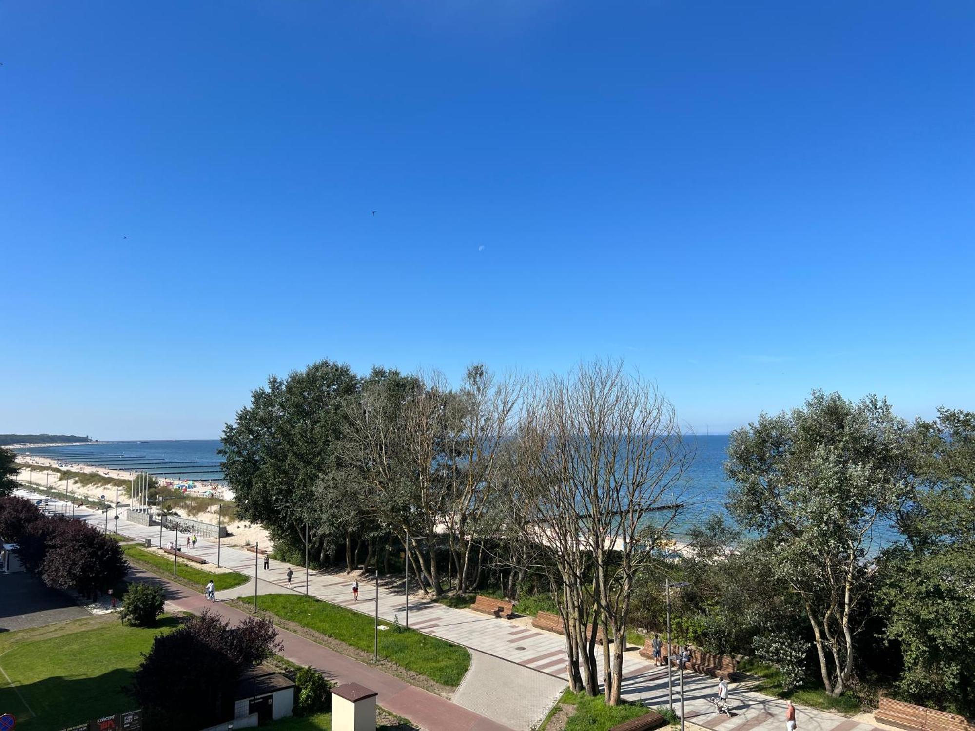 Seaside Park Apartamenty Prywatne Z Widokiem Na Morze Kołobrzeg Esterno foto